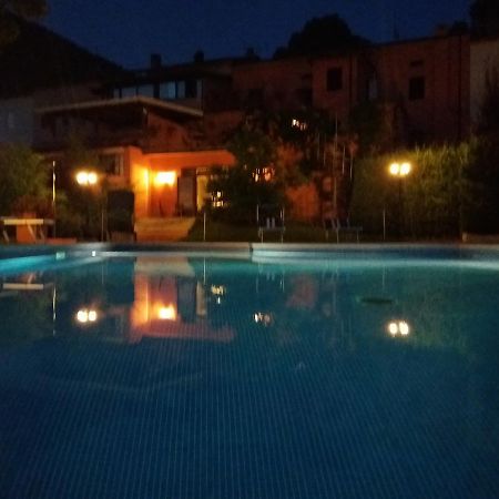 Albergo Montenerone Piobbico Buitenkant foto