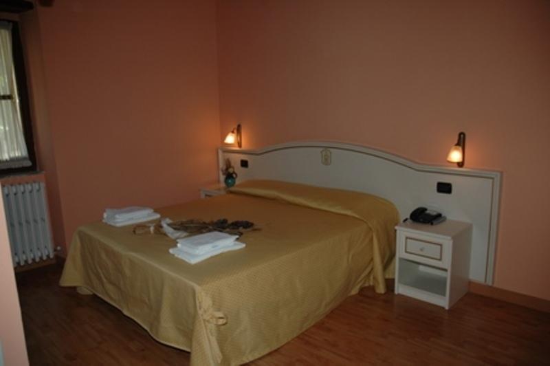 Albergo Montenerone Piobbico Kamer foto