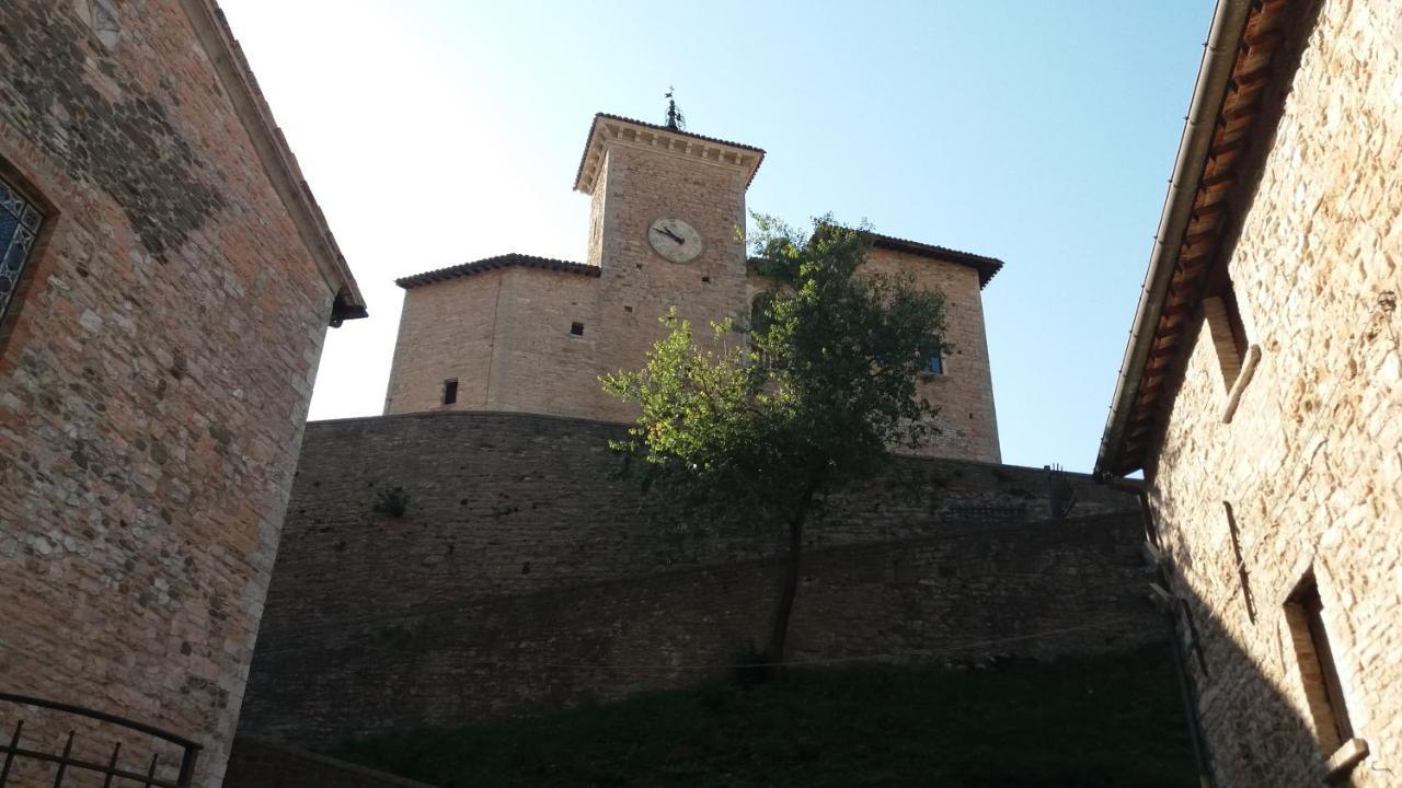 Albergo Montenerone Piobbico Buitenkant foto