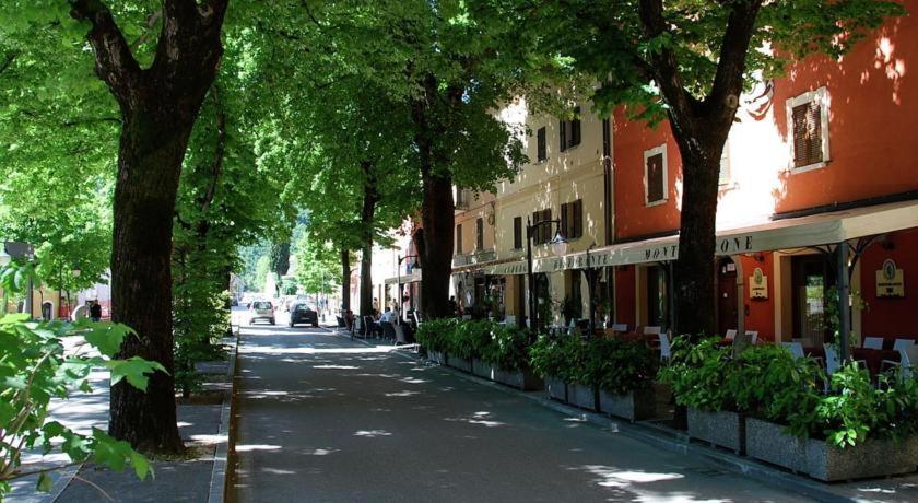 Albergo Montenerone Piobbico Buitenkant foto